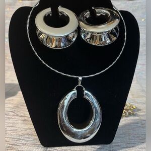 Elegant Silver Jewelry Set